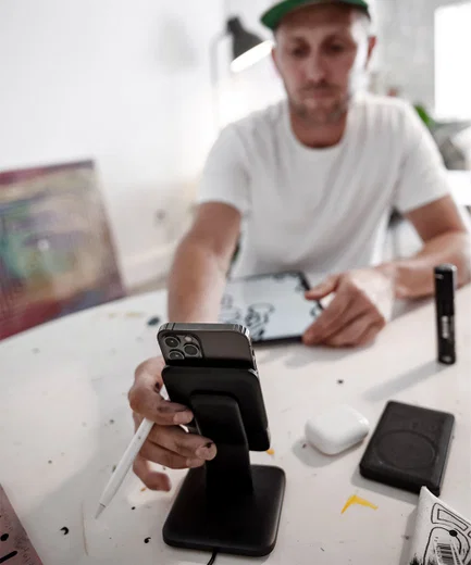 Mophie Snap+ Wireless Stand Bureauhouder 15W met MagSafe Snelladen afbeelding 10
