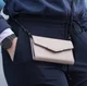 Mobilize Velvet Clutch Apple iPhone 11 / XR Hoesje Beige Snake afbeelding 6