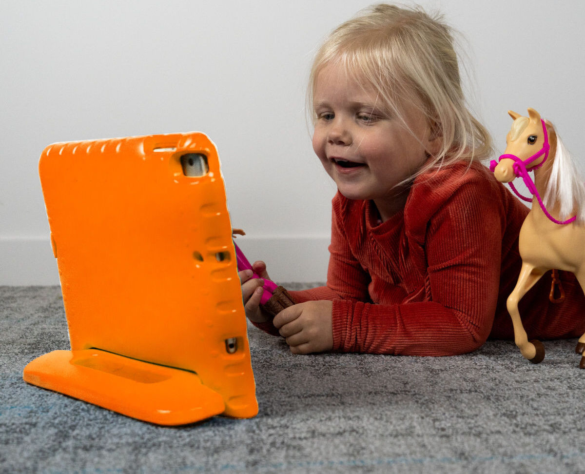 Samsung Galaxy Tab S6 Lite Kinder Tablethoes met Handvat Oranje afbeelding 4