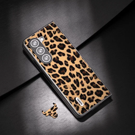 ABEEL Luipaard Samsung Galaxy Z Fold 5 Hoesje Back Cover Goud afbeelding 3