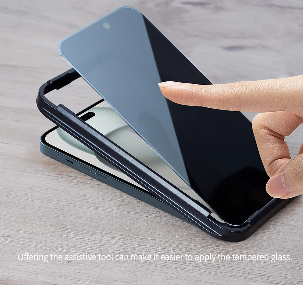 Nillkin Guardian iPhone 15/15 Pro Privacy Glass met Installatieframe afbeelding 4
