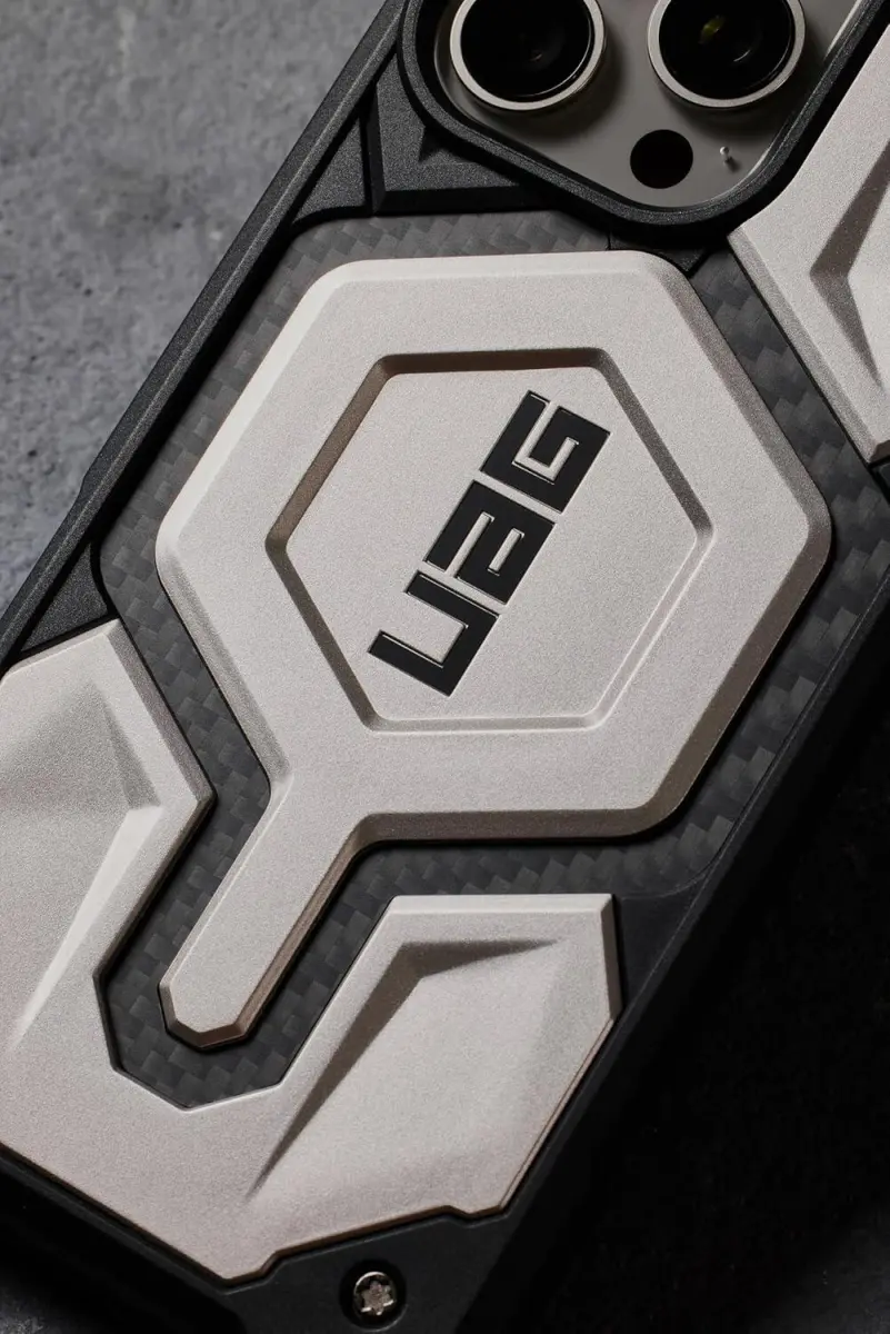 UAG Monarch Pro Apple iPhone 16 Pro Max Hoesje MagSafe Back Cover Carbon Fiber afbeelding 7