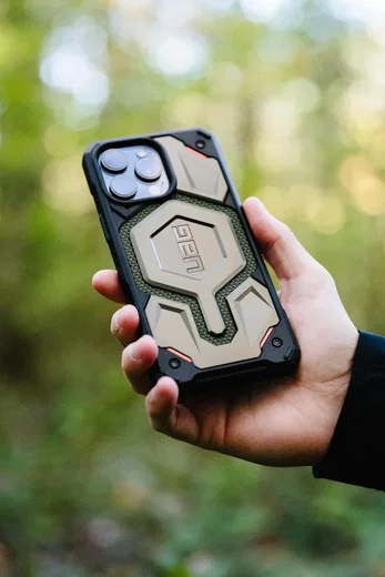 UAG Monarch Pro Apple iPhone 16 Pro Max Hoesje MagSafe Back Cover Kevlar Groen afbeelding 6