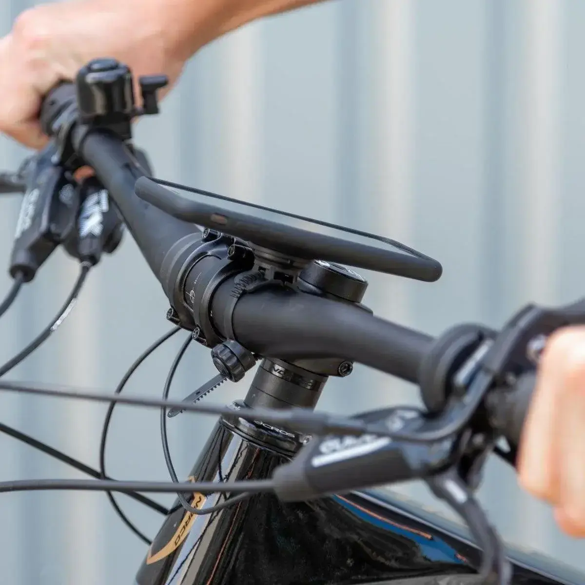 SP Connect SPC+ Hoesje met Telefoonhouder Fiets voor Apple iPhone 16 Pro Max afbeelding 12