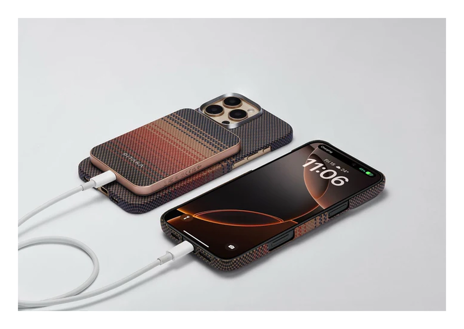 PITAKA Apple iPhone 16 Pro Hoesje met 5.000mAh MagSafe Powerbank Sunset afbeelding 3