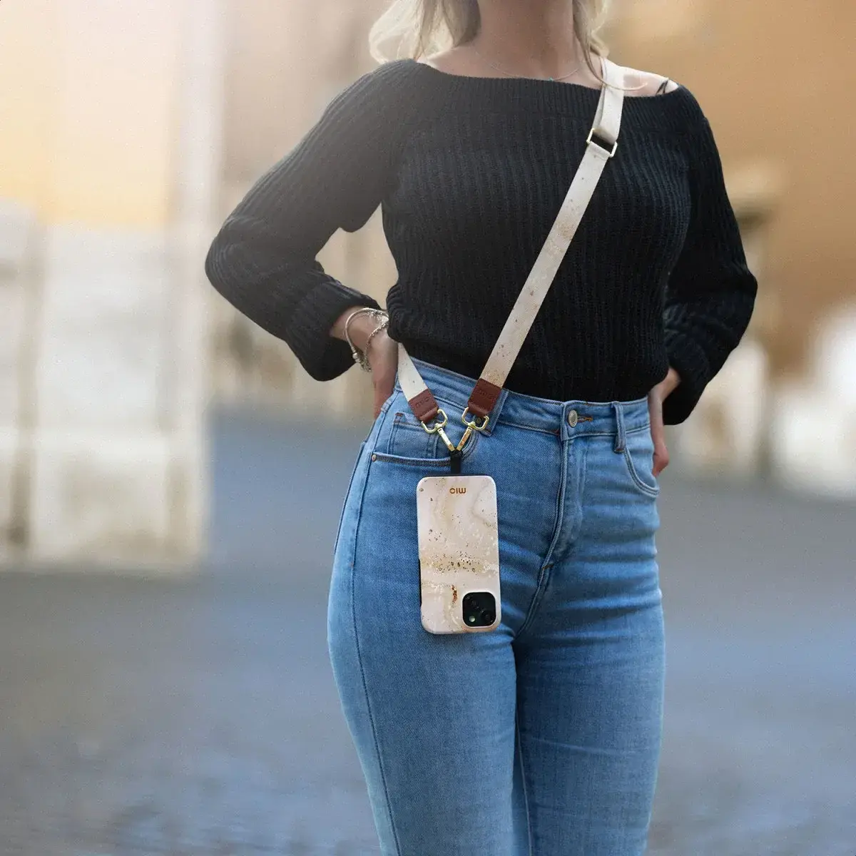 MIO MagSafe iPhone 16 Pro Max Hoesje met Telefoonkoord Gold Marble afbeelding 4