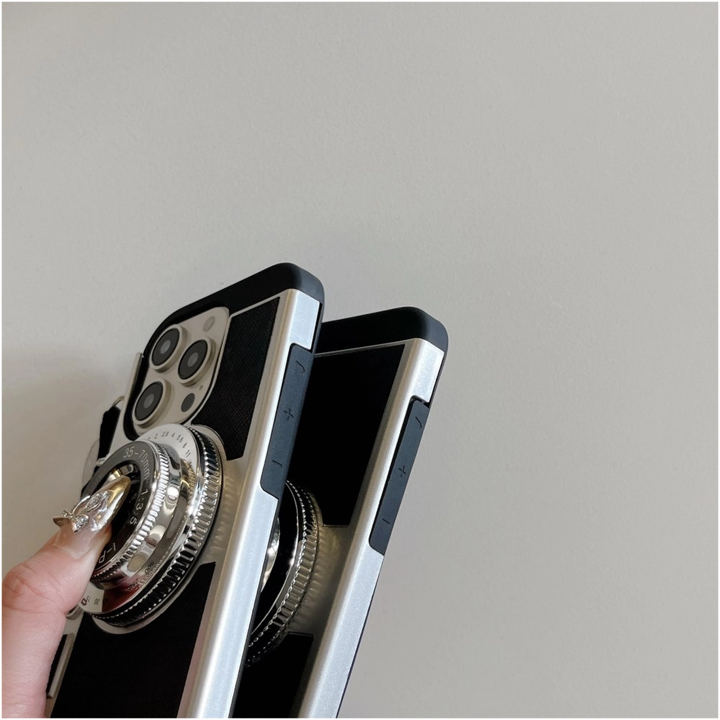 iPhone 16 Pro Hoesje Vintage Retro Camera Back Cover met Koord Zwart afbeelding 10