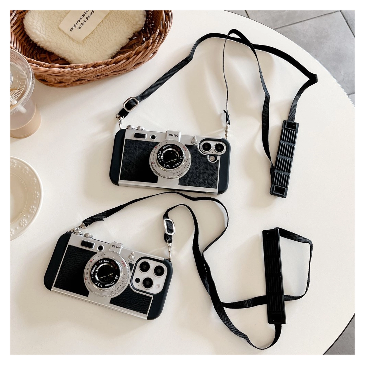 iPhone 16 Hoesje Vintage Retro Camera Back Cover met Koord Zwart afbeelding 3