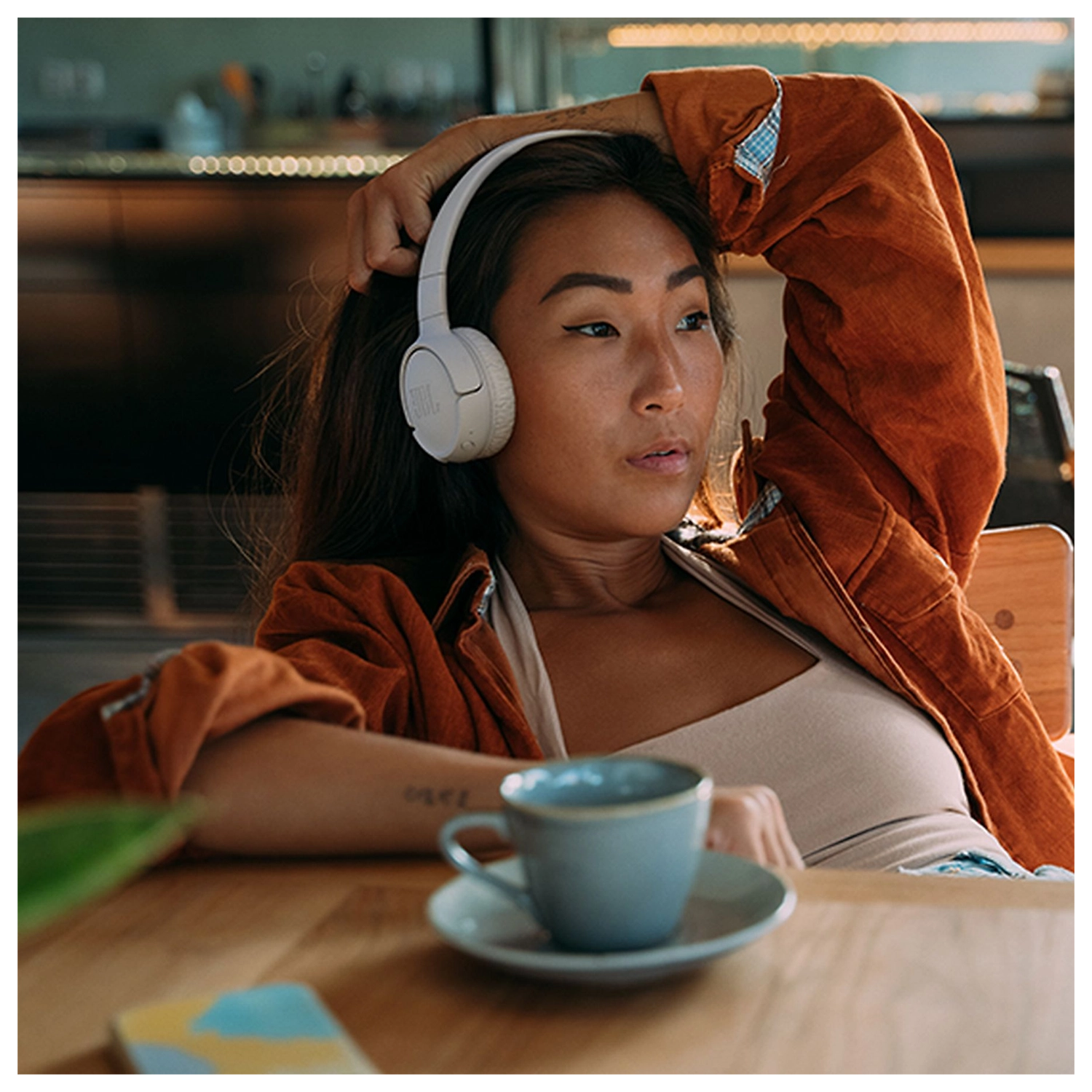 JBL Tune 520BT Draadloze Bluetooth On-Ear Koptelefoon met 57u Batterij Wit afbeelding 6