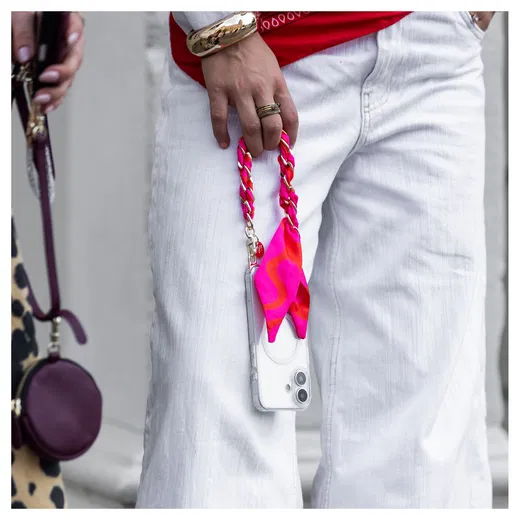 AVY Apple iPhone 17 Pro Max MagSafe Hoesje met Koord 32CM Rosé Twist afbeelding 5