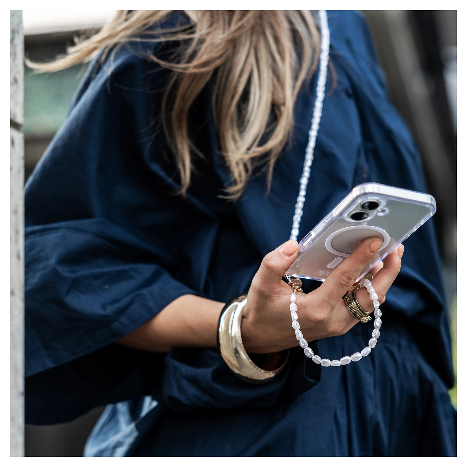 AVY Apple iPhone 11 Hoesje met Koord & MagSafe 120CM Perla Chic Long afbeelding 4