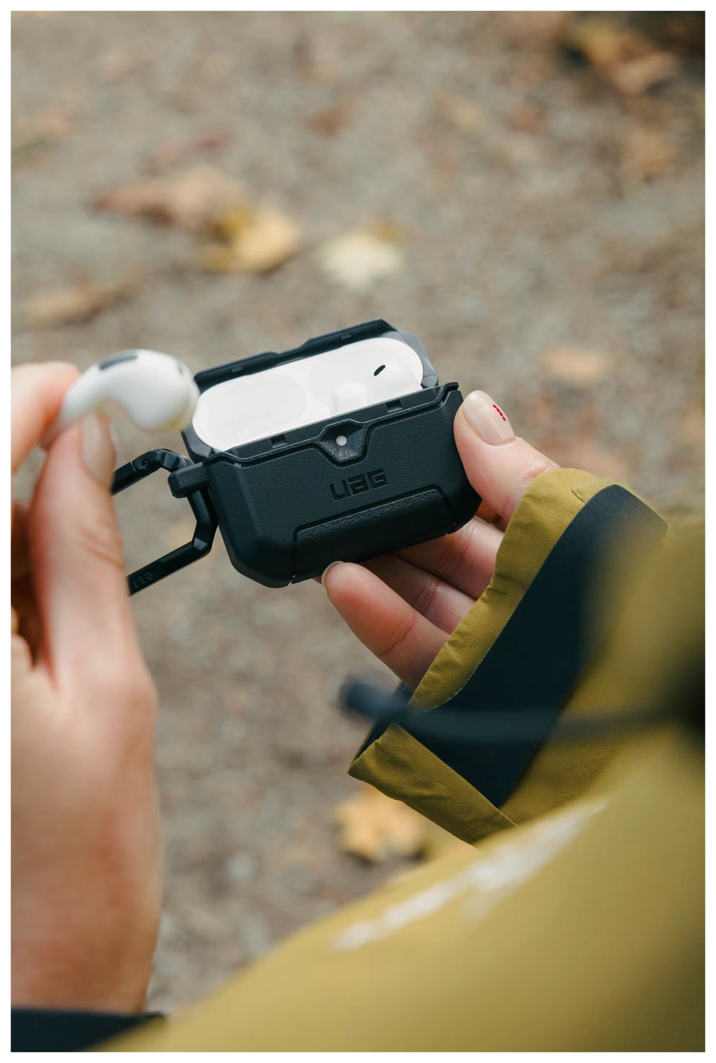 UAG Scout Apple AirPods Pro 3 Hoesje Magnetisch Zwart afbeelding 5