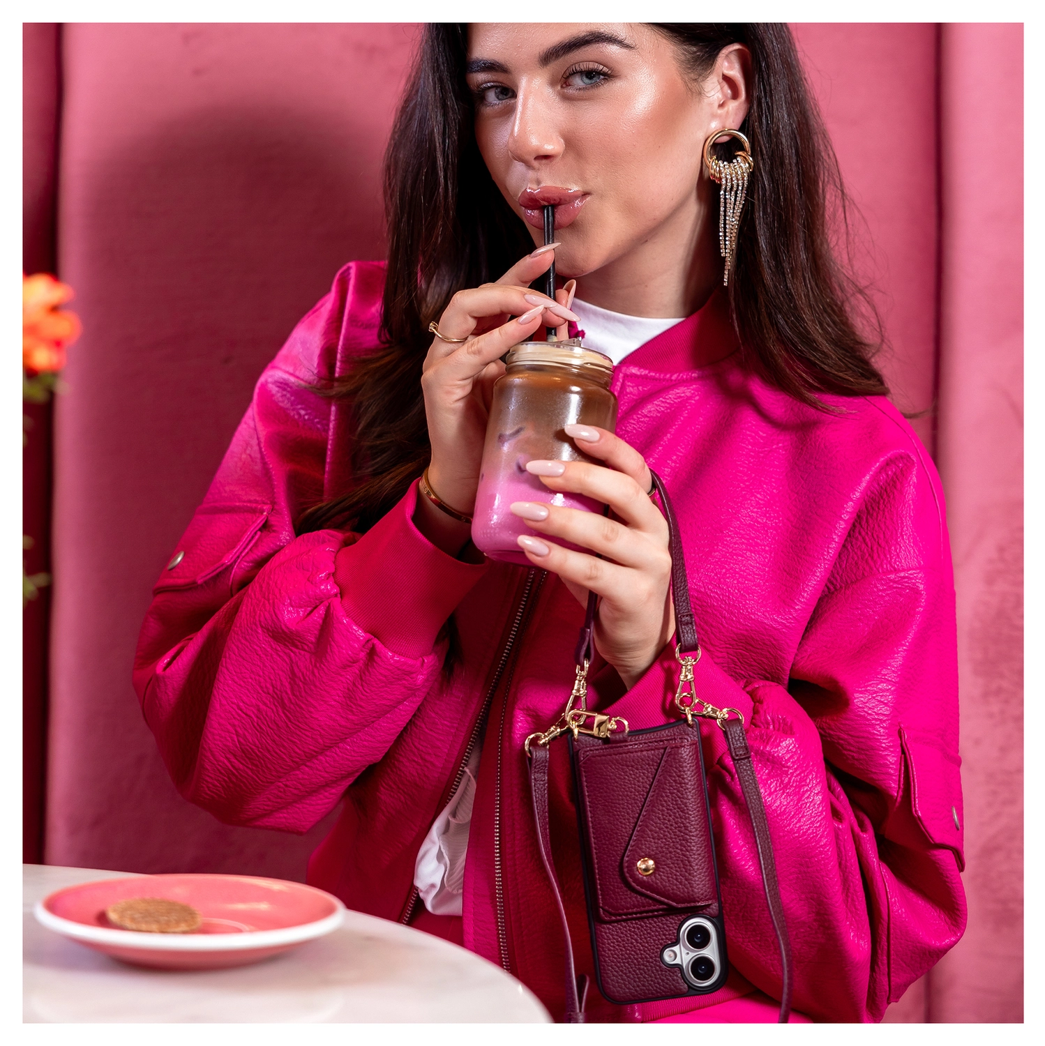 AVY Apple iPhone 14 Pro - Classic Kit - Leather Burgundy afbeelding 2