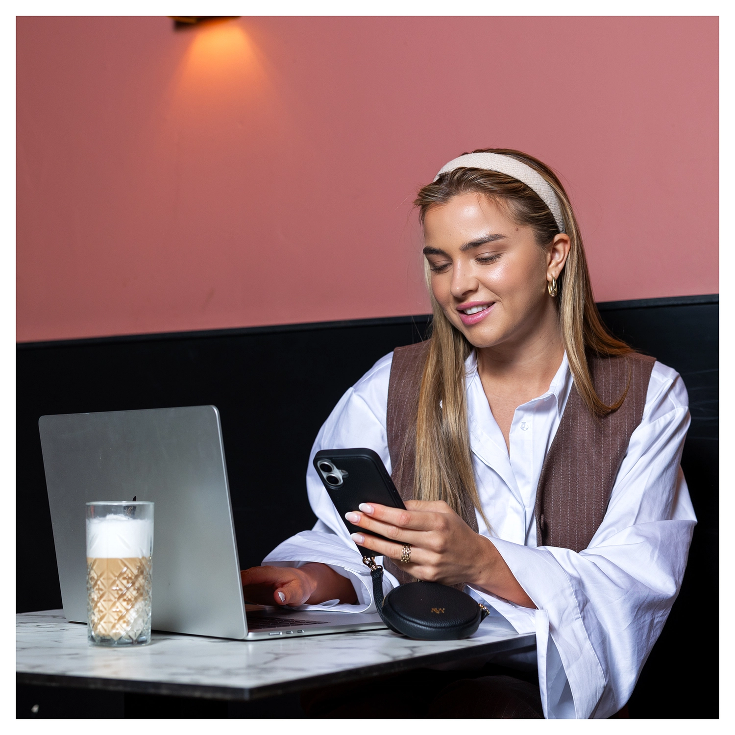 AVY Samsung S25 Plus / S24 Plus - Essential Kit - Zwart - Short Leather afbeelding 4