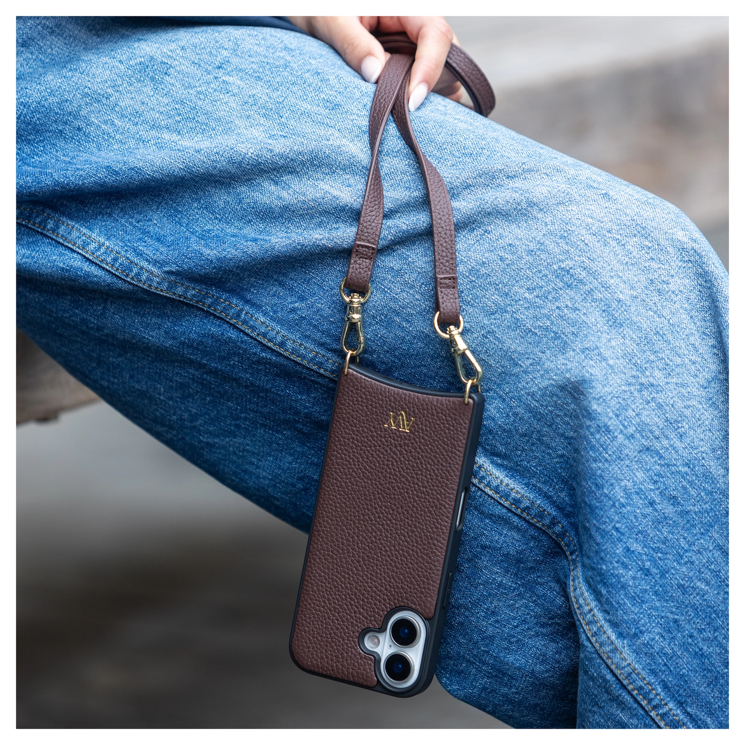 AVY Apple iPhone 14 / 13 - Luxury Kit - Chocolate - Leather Set afbeelding 3