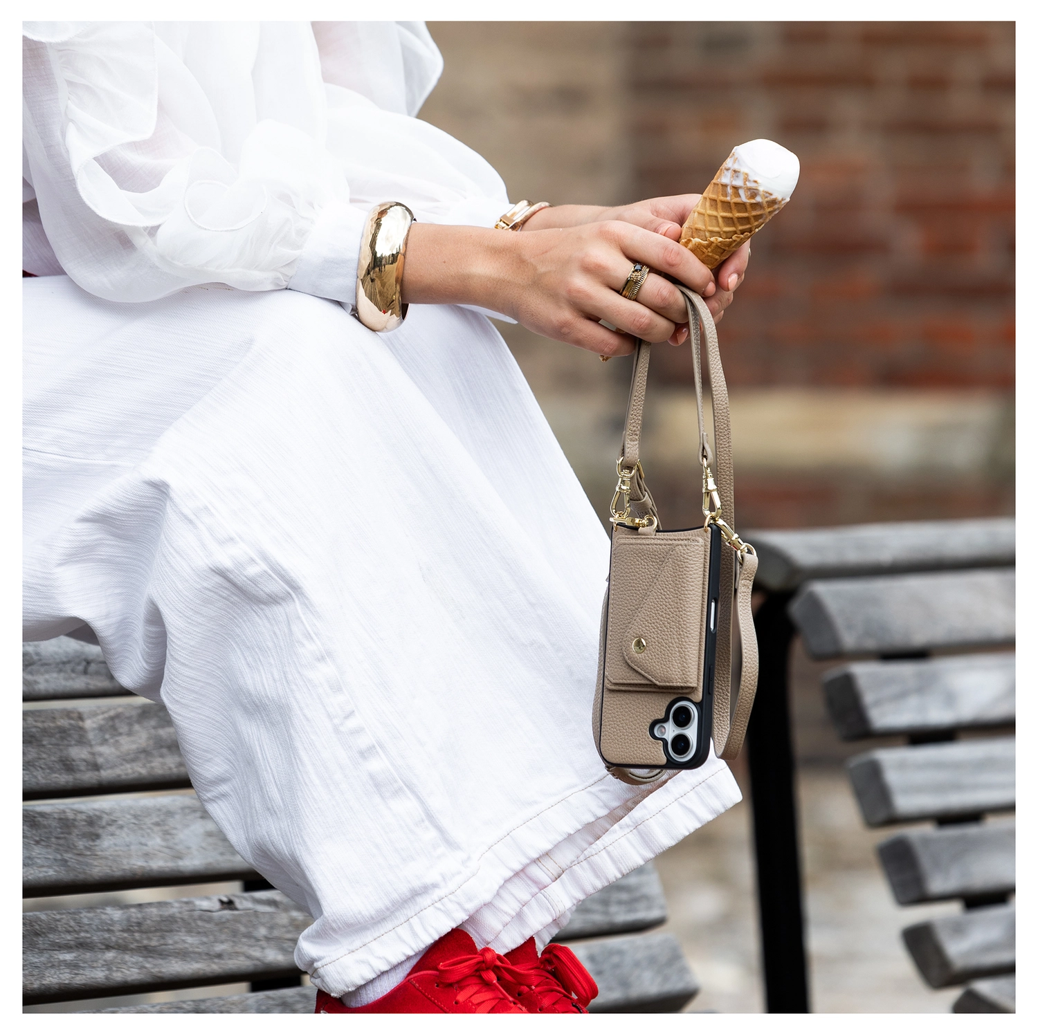 AVY Samsung Galaxy S25 / S24 - Luxury Kit - Beige - Leather Set afbeelding 4