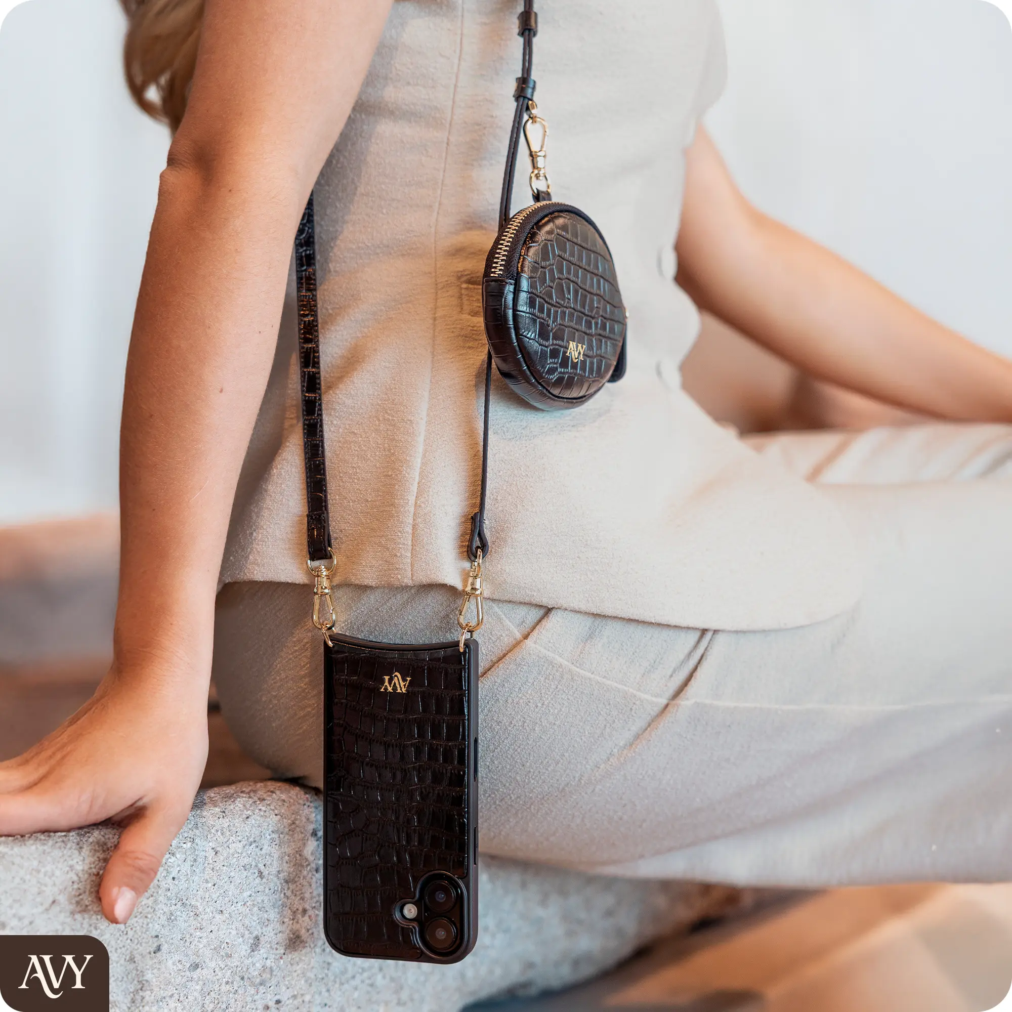 AVY Mini Telefoontasje / Phone Bag Pouch met Rits en Haakje Leer Croco Zwart afbeelding 3