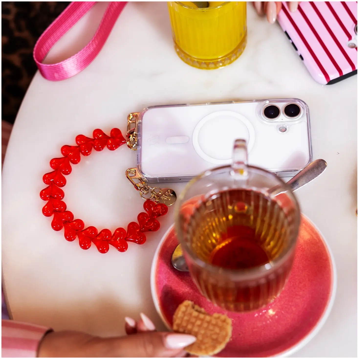 AVY Samsung Galaxy S26 Ultra MagSafe Hoesje met Koord (30CM) Hearts & Roses afbeelding 2