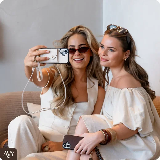 AVY Apple iPhone 16 - Styled Kit - Croco Beige - Long Leather afbeelding 4
