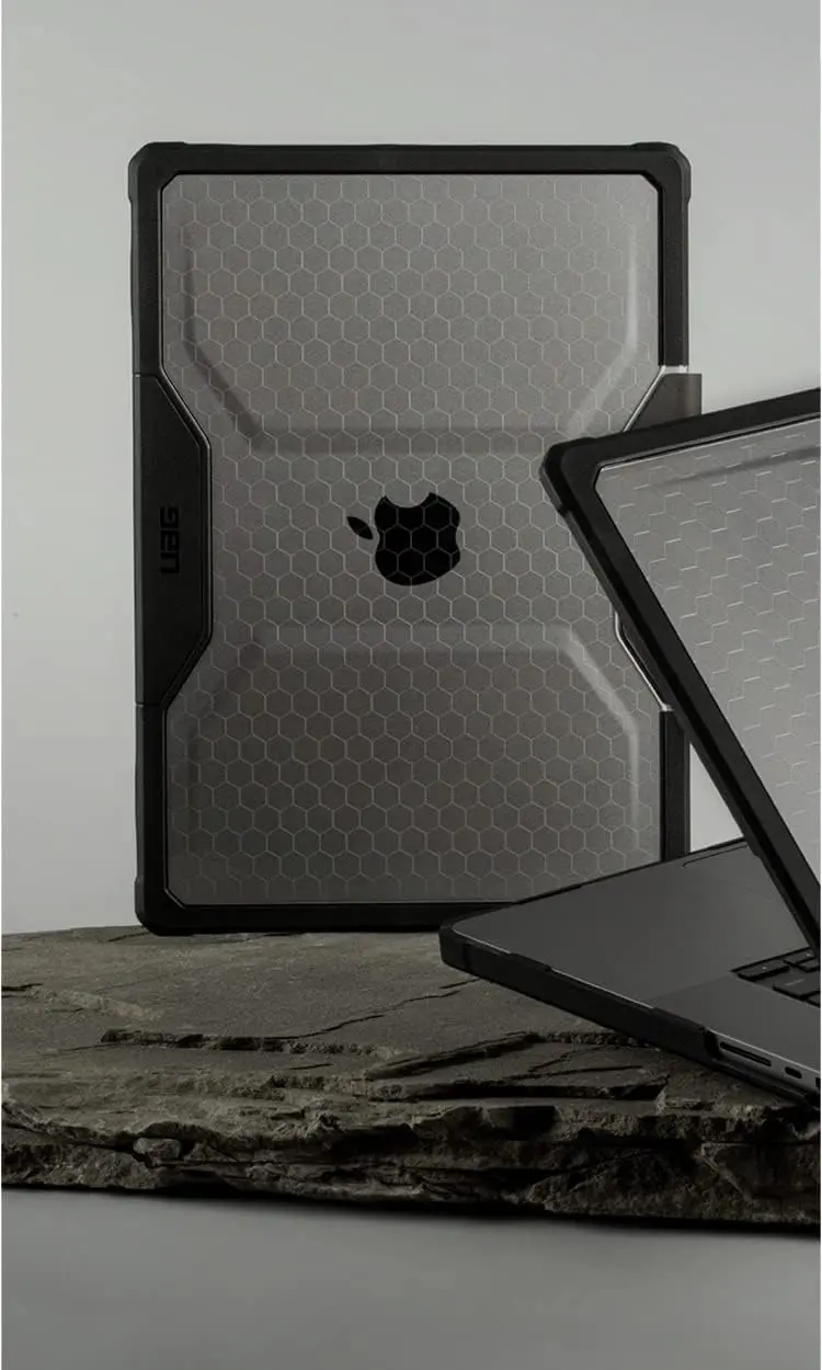 UAG Pylo MacBook Pro 14 Inch (M5/M4/M3 Max & Pro) Hoes Clear Ice afbeelding 9