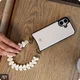 AVY Apple iPhone 18 Pro Hoesje met Koord Haakjes MagSafe Leer Croco Beige afbeelding 6