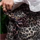 AVY Apple iPhone 18 Pro Hoesje MagSafe Back Cover Panthera Chic afbeelding 3