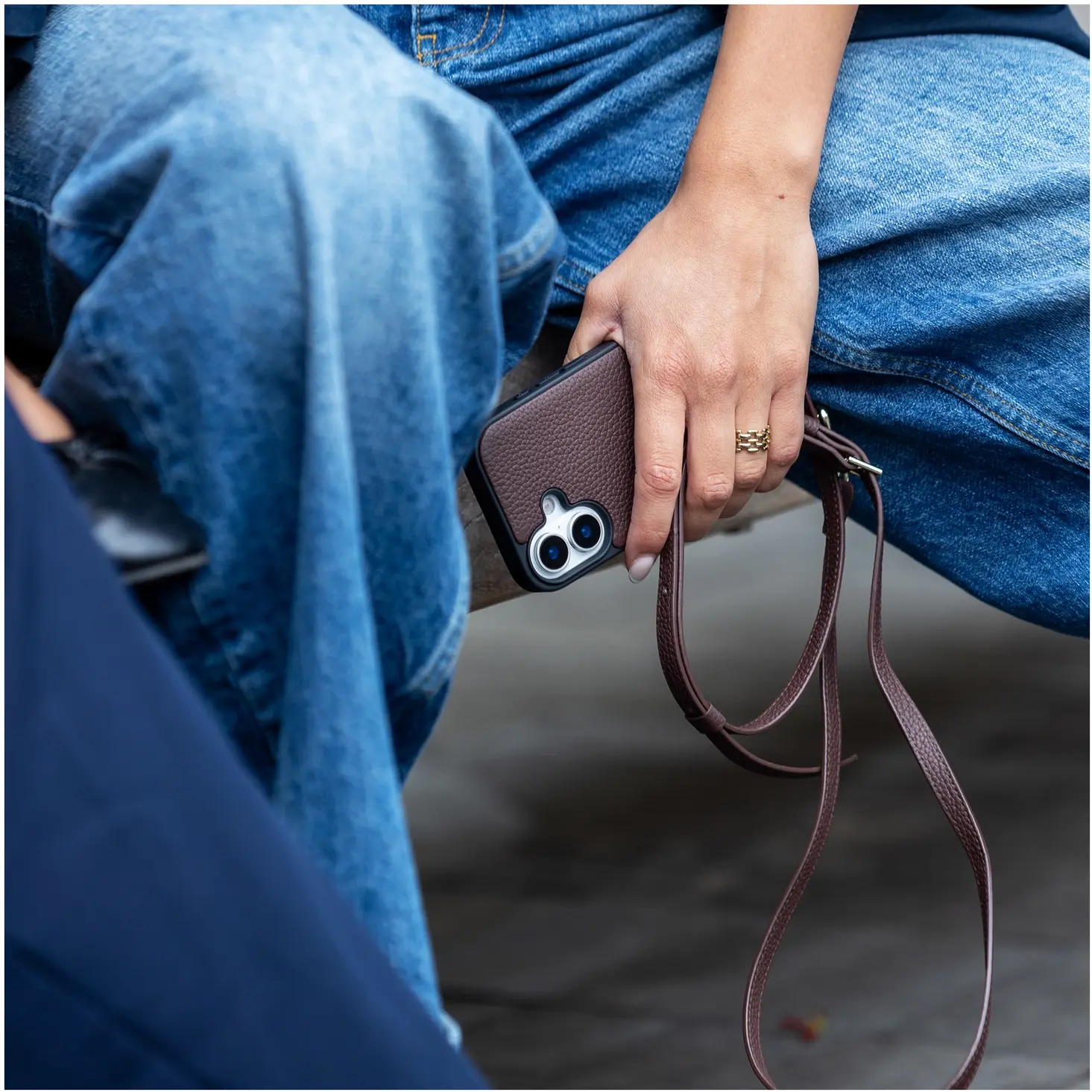 AVY Apple iPhone 18 Pro Max - Essential Kit - Chocolate - Long Leather afbeelding 9