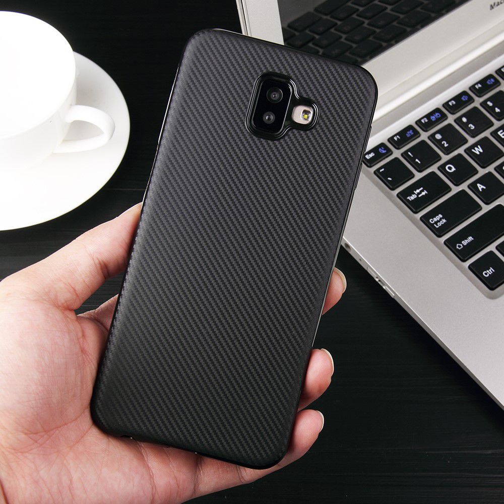 Samsung Galaxy J6 Plus Carbon TPU Hoesje Zwart afbeelding 7