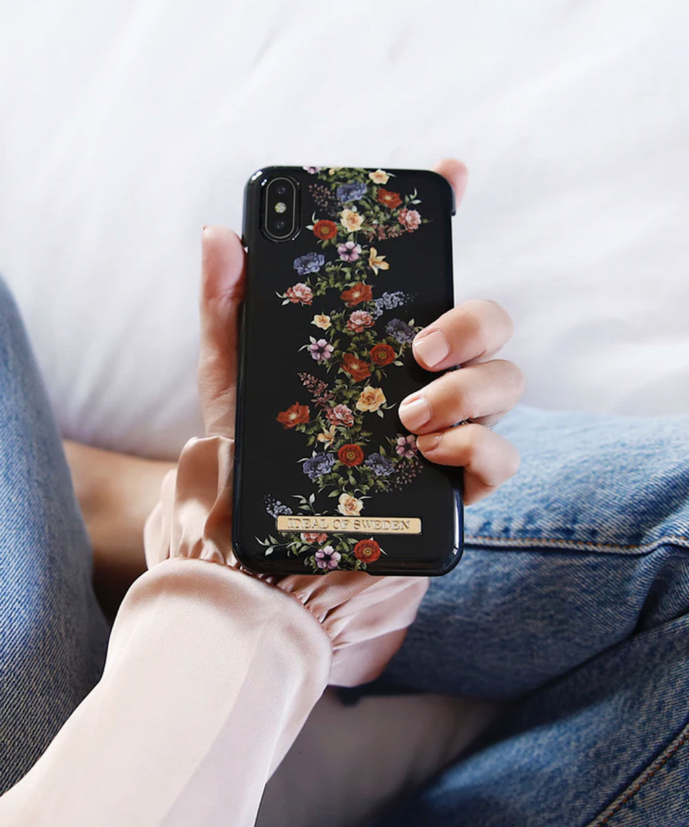 iDeal of Sweden iPhone SE 2020 Fashion Hoesje Dark Floral afbeelding 6