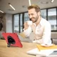Apple iPad 10.2 2019 / 2020 / 2021 Hybride Hoesje met Handriem Rood afbeelding 15