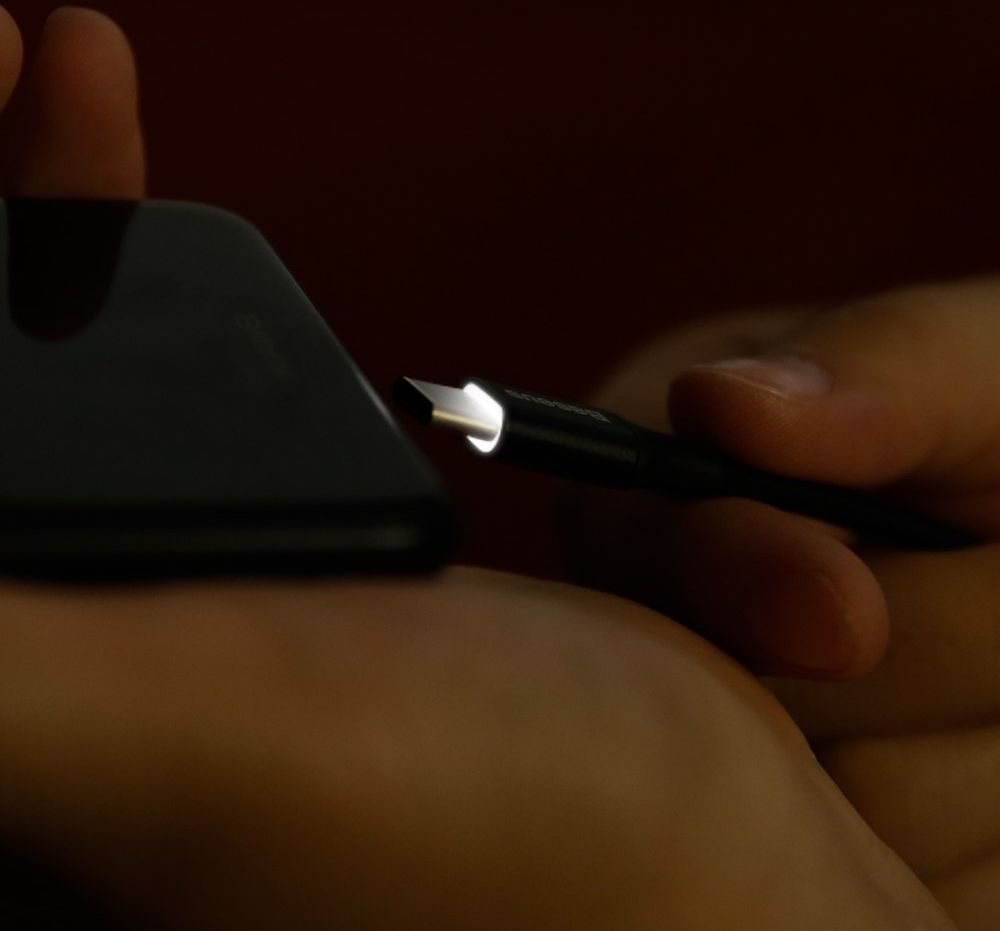 Baseus Gevlochten USB C Kabel 2 Meter met LED Lampje Zwart afbeelding 7