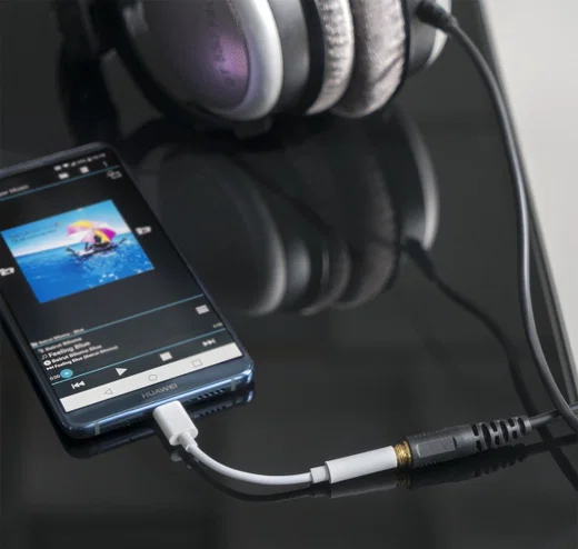 4smarts Adapter USB-C naar 3.5mm Audio Jack afbeelding 2