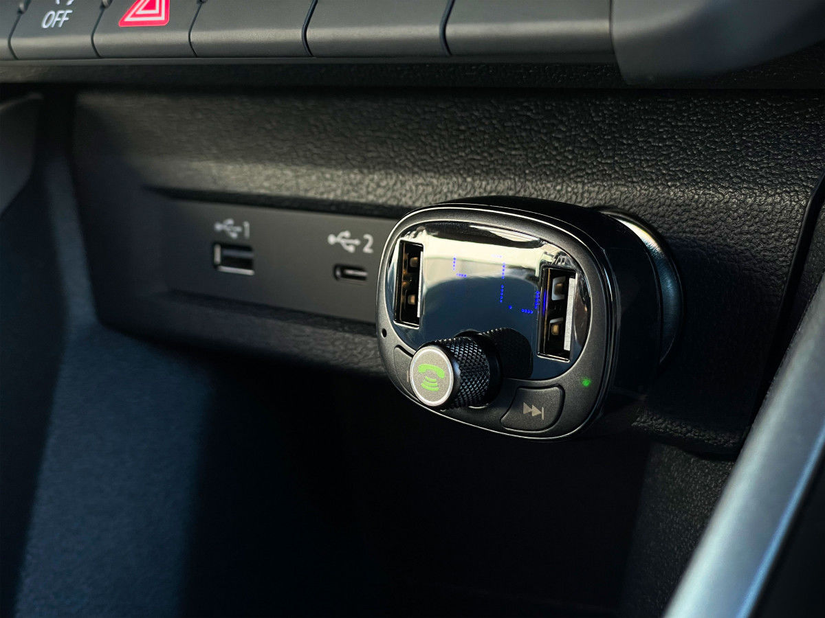 Baseus Bluetooth Muziek FM Transmitter en USB Autolader afbeelding 4