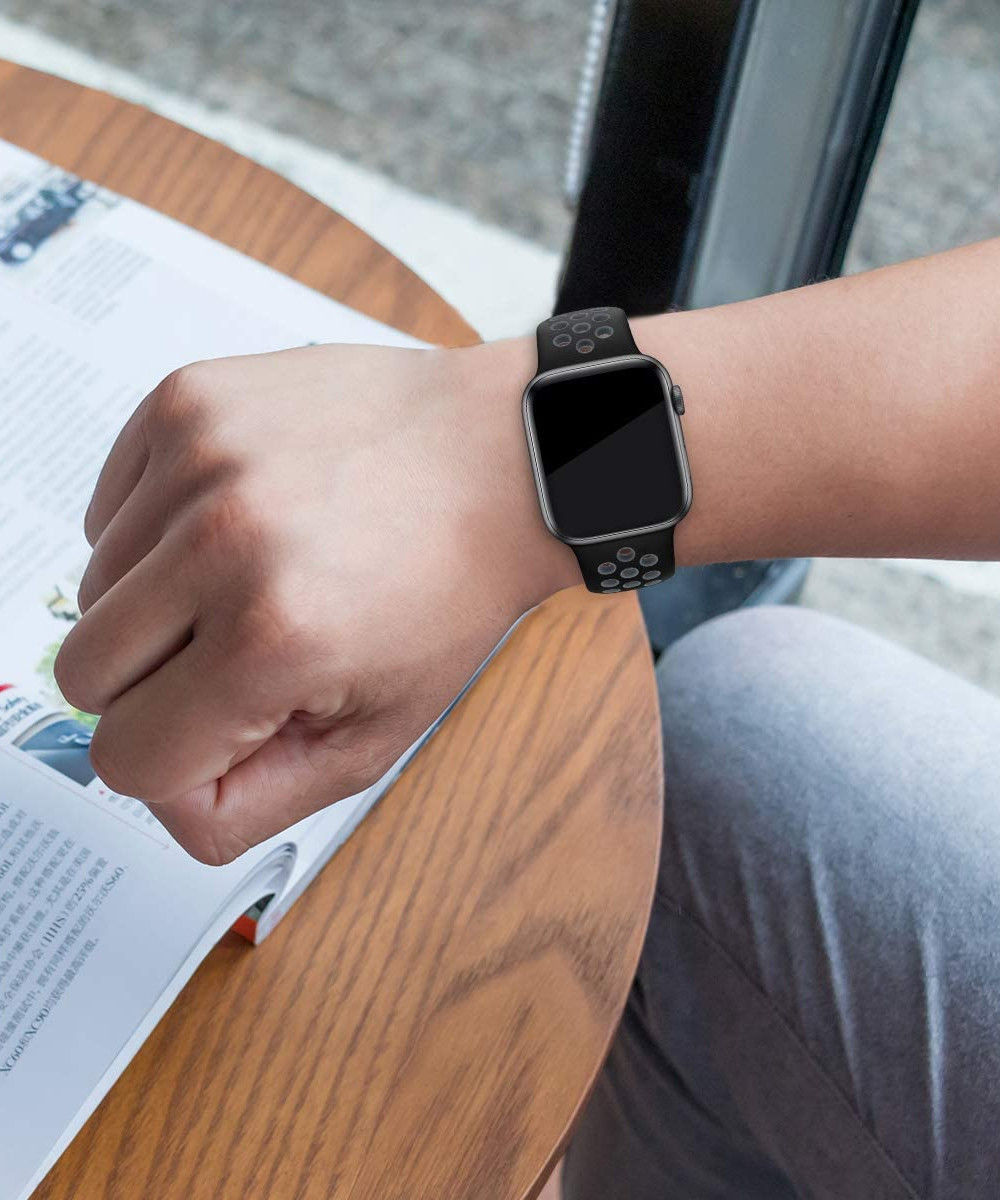 Apple Watch 41MM / 40MM / 38MM Bandje Siliconen met Ventilatiegaten Grijs afbeelding 4