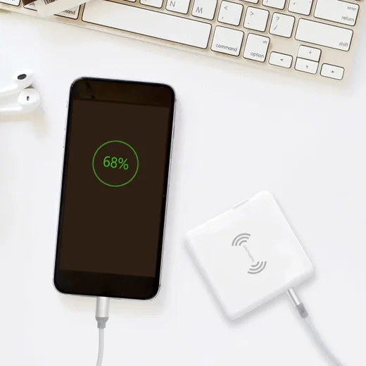4smarts Powerbank 5.200 mAh met Draadloze Oplader en Reislader Set Wit afbeelding 9