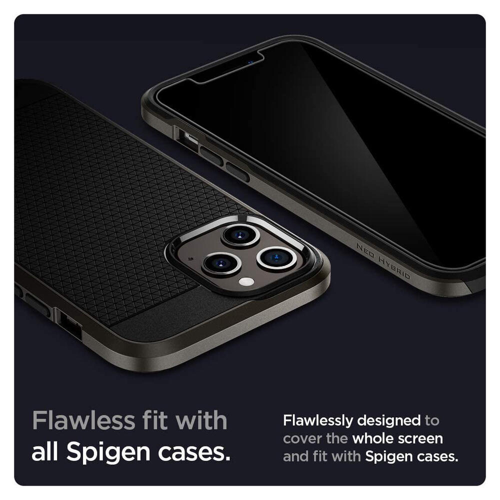 Spigen EZ Fit Glas.tR Apple iPhone 12 Pro Max Screenprotector (2-Pack) afbeelding 5
